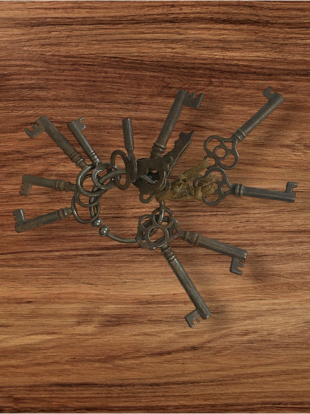 Antique Vintage Keys Set Of 13